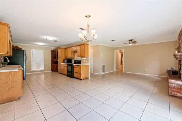 1857 County Road 99, Alvin, TX 77511