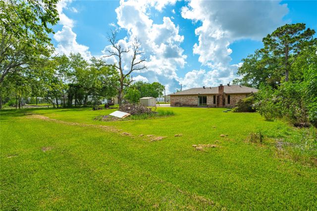 1857 County Road 99, Alvin, TX 77511