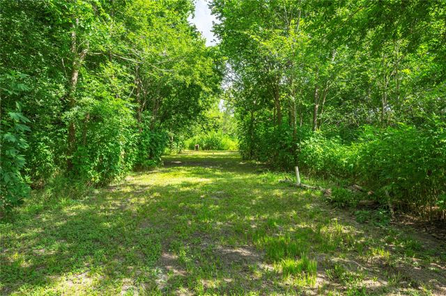 1857 County Road 99, Alvin, TX 77511
