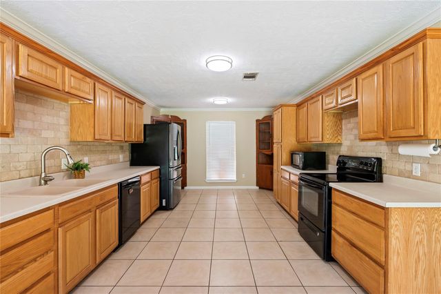 1857 County Road 99, Alvin, TX 77511