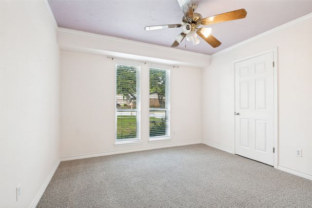 1911 Devonshire Drive, Arlington, TX 76015