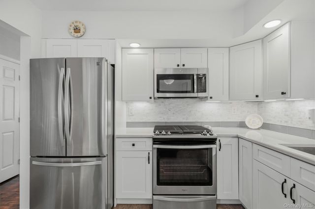 2 N Cambridge Court, Fishkill, NY 12524