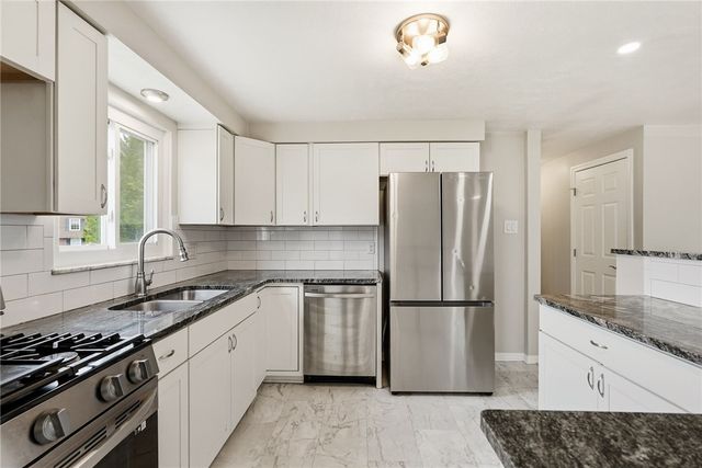 235 Princeton Drive, Center Twp, PA 15001