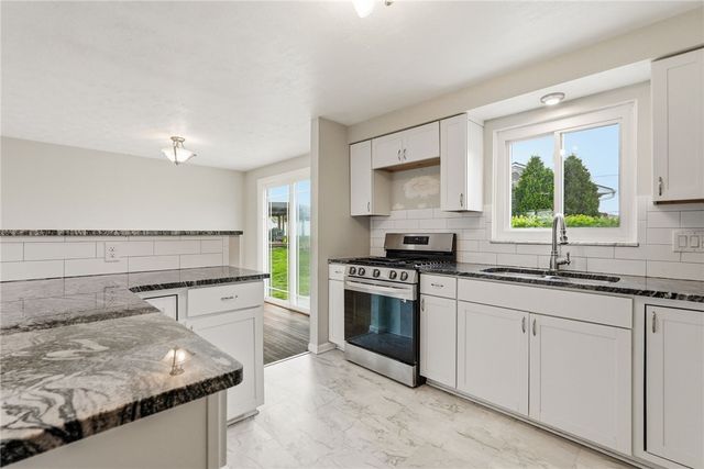 235 Princeton Drive, Center Twp, PA 15001