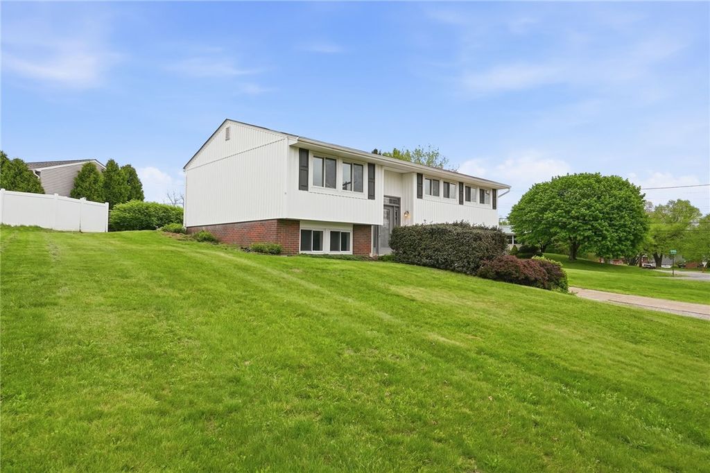 235 Princeton Drive, Center Twp, PA 15001