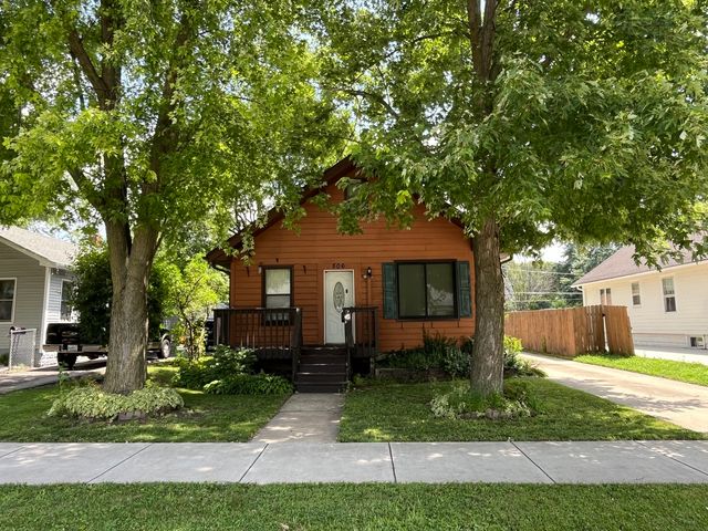 506 S Gladstone Avenue, Aurora, IL 60506