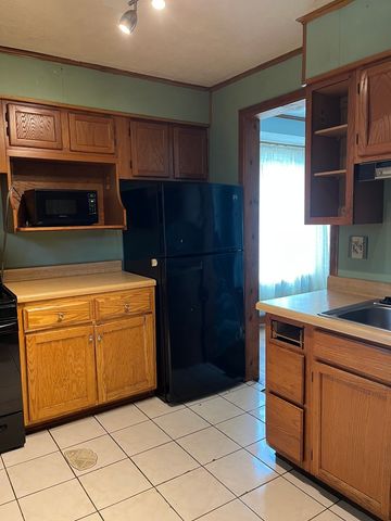 506 S Gladstone Avenue, Aurora, IL 60506