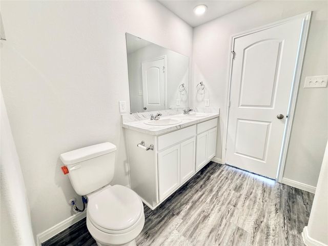 1395 Road 5102, Cleveland, TX 77327