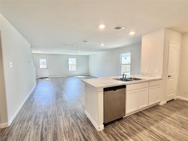 1395 Road 5102, Cleveland, TX 77327