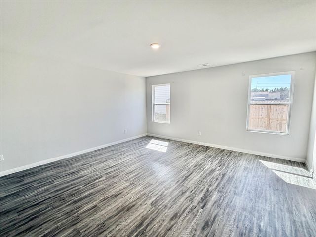 1395 Road 5102, Cleveland, TX 77327