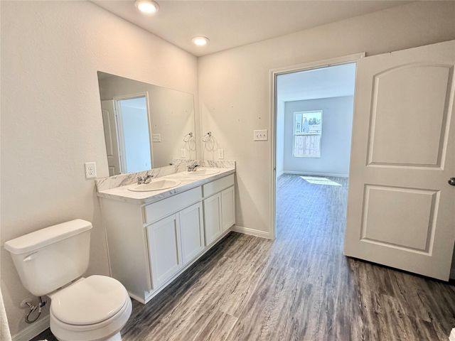 1395 Road 5102, Cleveland, TX 77327