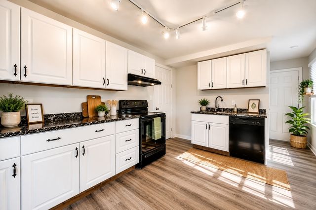 1507 Meridian St, Nashville, TN 37207