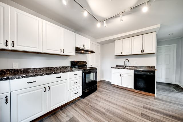 1507 Meridian St, Nashville, TN 37207