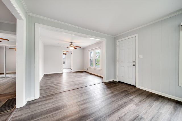 1507 Meridian St, Nashville, TN 37207