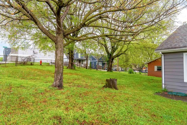 1507 Meridian St, Nashville, TN 37207