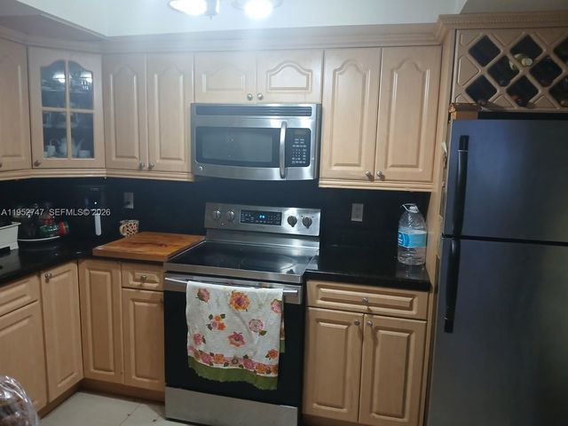 7854 W 10th Ave 7854, Hialeah, FL 33014