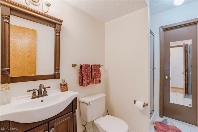 275 Solon Road 275C, Chagrin Falls, OH 44022