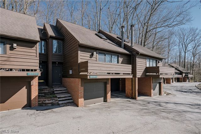 275 Solon Road 275C, Chagrin Falls, OH 44022