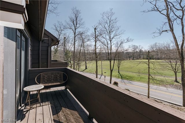 275 Solon Road 275C, Chagrin Falls, OH 44022