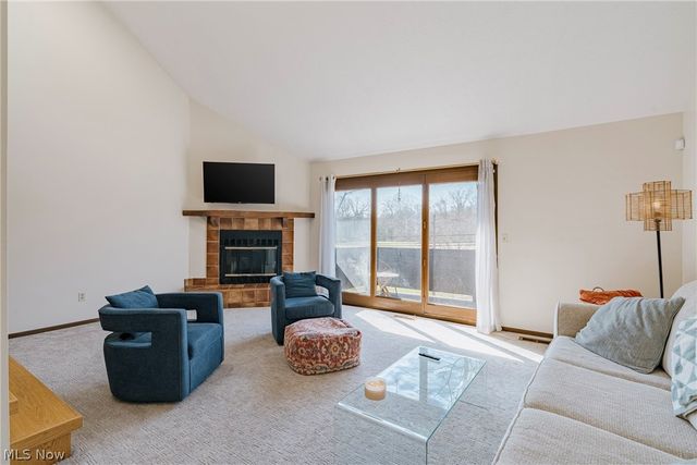 275 Solon Road 275C, Chagrin Falls, OH 44022