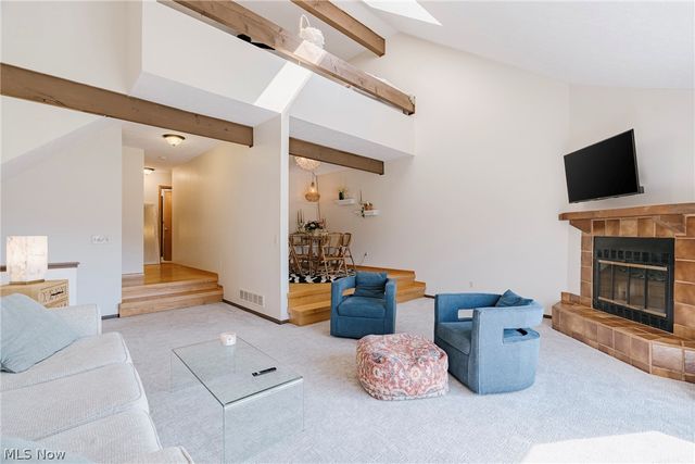 275 Solon Road 275C, Chagrin Falls, OH 44022