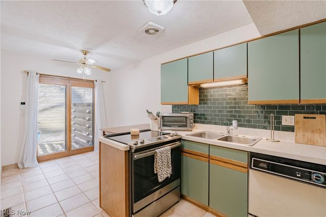 275 Solon Road 275C, Chagrin Falls, OH 44022