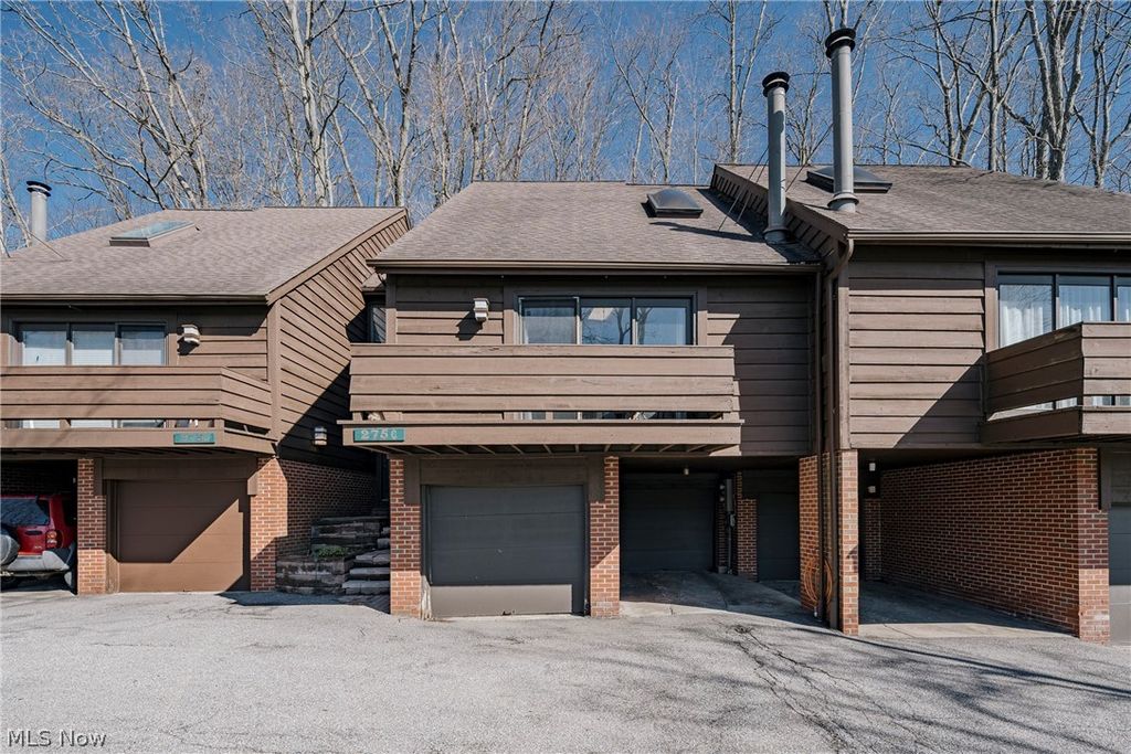 275 Solon Road 275C, Chagrin Falls, OH 44022