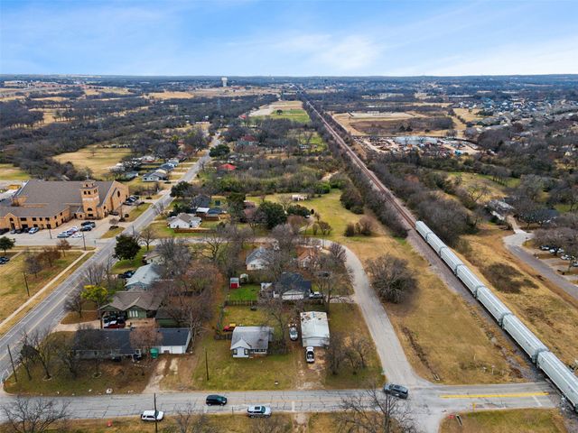 100 E Eldred Street, Burleson, TX 76028