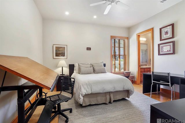 9923 E Myrtle View Ct, Baton Rouge, LA 70810