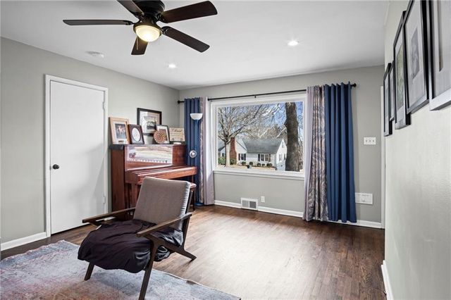 1920 N 29th Street, St Joseph, MO 64506