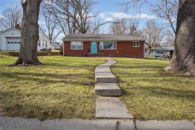 1920 N 29th Street, St Joseph, MO 64506