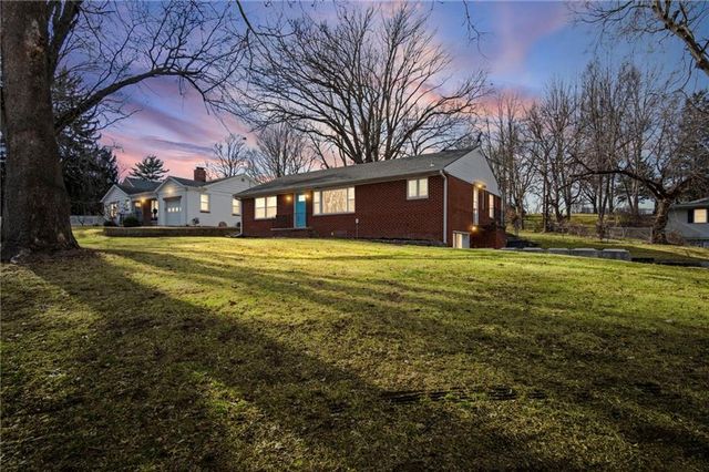 1920 N 29th Street, St Joseph, MO 64506