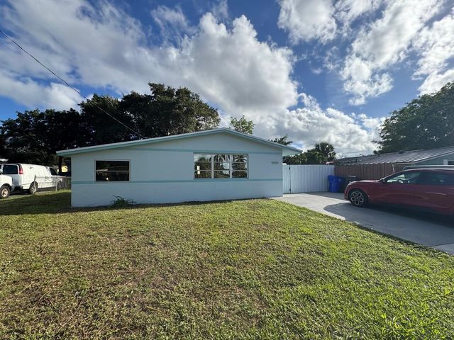 5950 NW 42nd Ave, Lauderdale Lakes, FL 33319