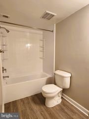 11915 PARKLAWN DR #202, Rockville, MD 20852