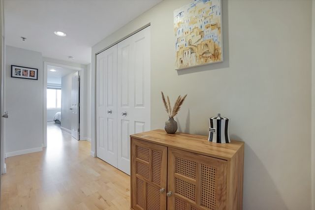 8-12 Museum Way 1629, Cambridge, MA 02141