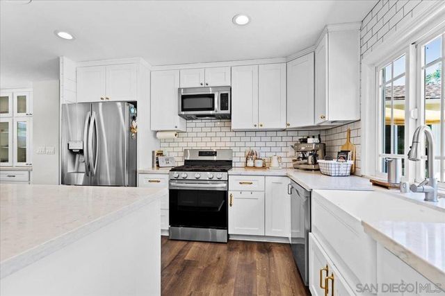 12243 Buckskin, Poway, CA 92064