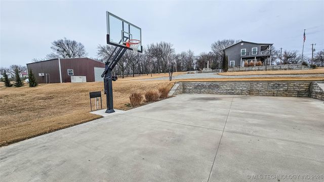 417165 Mockingbird Lane, Eufaula, OK 74432