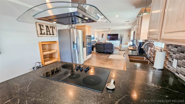 417165 Mockingbird Lane, Eufaula, OK 74432