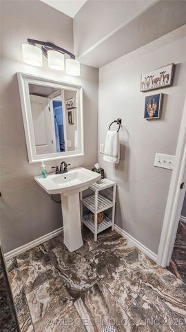 417165 Mockingbird Lane, Eufaula, OK 74432