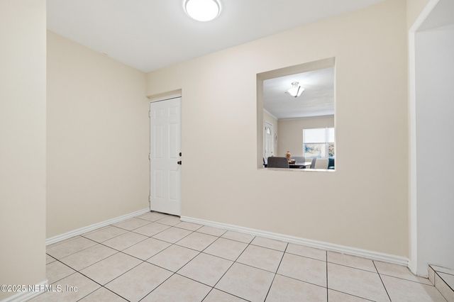 1995 E BURKHOLDER Circle, Jacksonville, FL 32216