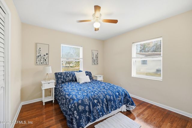 1995 E BURKHOLDER Circle, Jacksonville, FL 32216