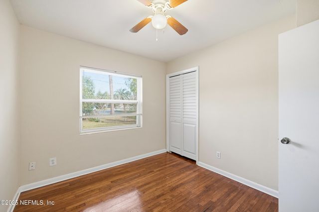 1995 E BURKHOLDER Circle, Jacksonville, FL 32216