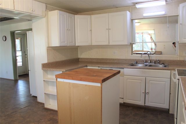 4500 Iroquois Drive, May, TX 76857