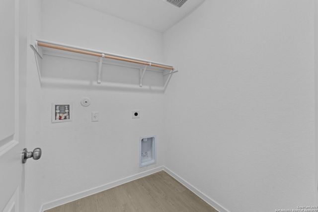 105 Ellendale Place, Fredericksburg, TX 78624