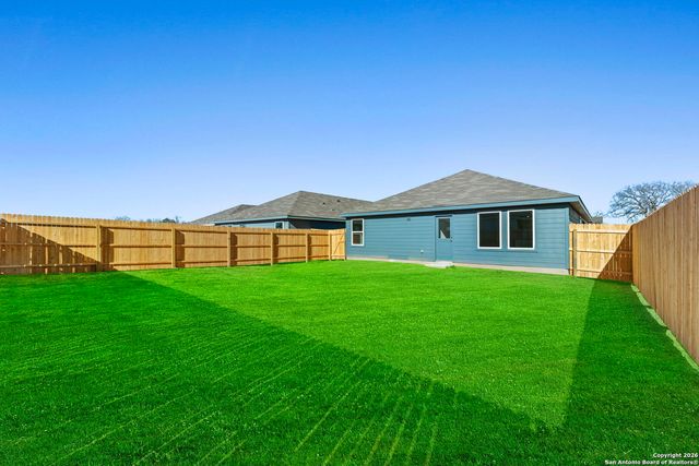 105 Ellendale Place, Fredericksburg, TX 78624