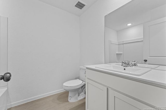 105 Ellendale Place, Fredericksburg, TX 78624