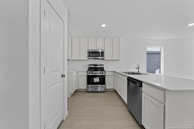 105 Ellendale Place, Fredericksburg, TX 78624