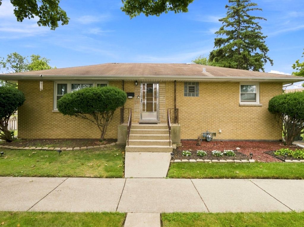 3801 St Charles Road, Bellwood, IL 60104 — exterior