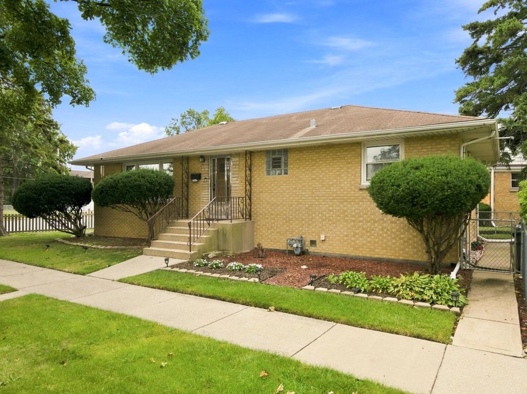 3801 St Charles Road, Bellwood, IL 60104 — photo 2