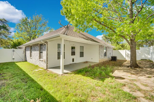 110 Enchanted Court, Red Oak, TX 75154